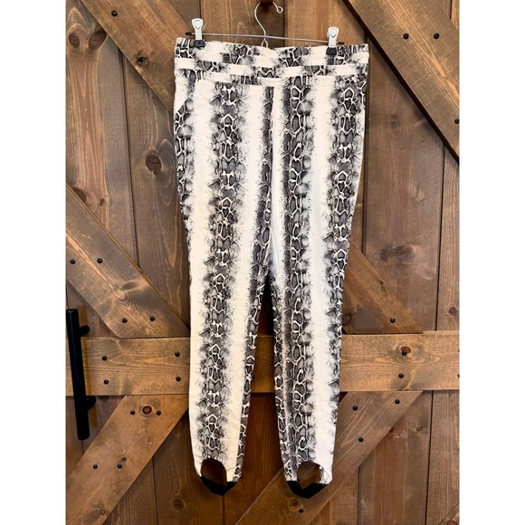 Versona Pants - Versona Stirrup Pants Women Small Grey White Snakeskin Like New Animal Print